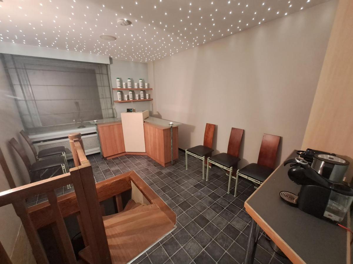 Beautyd Red Room Centrum Gullegem Wevelgem Eksteriør billede
